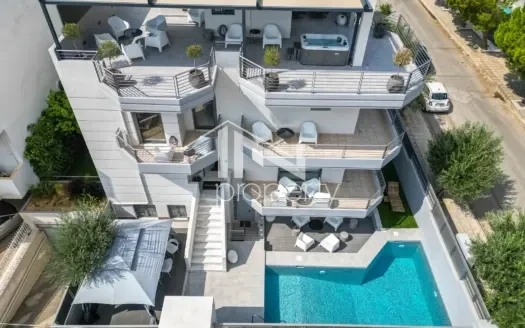 Γλυφάδα, μεζονέτα 300 τμ, 7000€